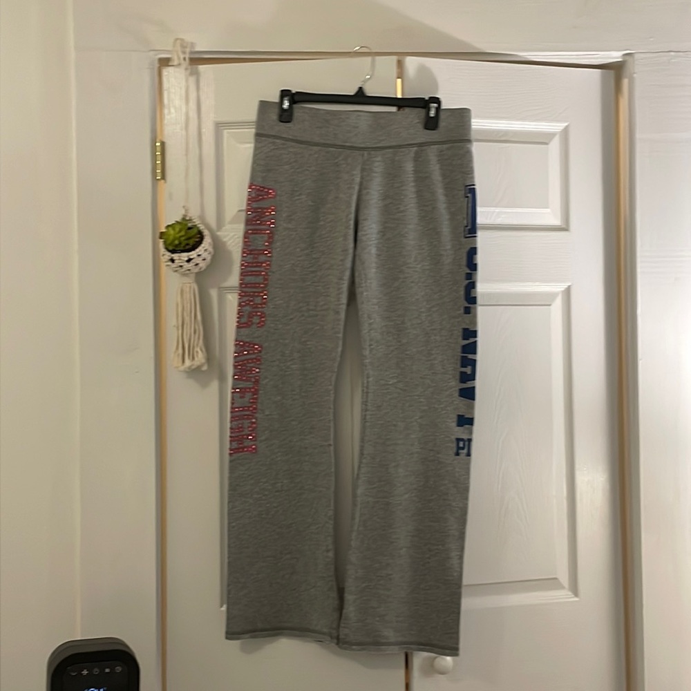 EUC Victoria’s Secret PINK Sz. M. Yoga pants.